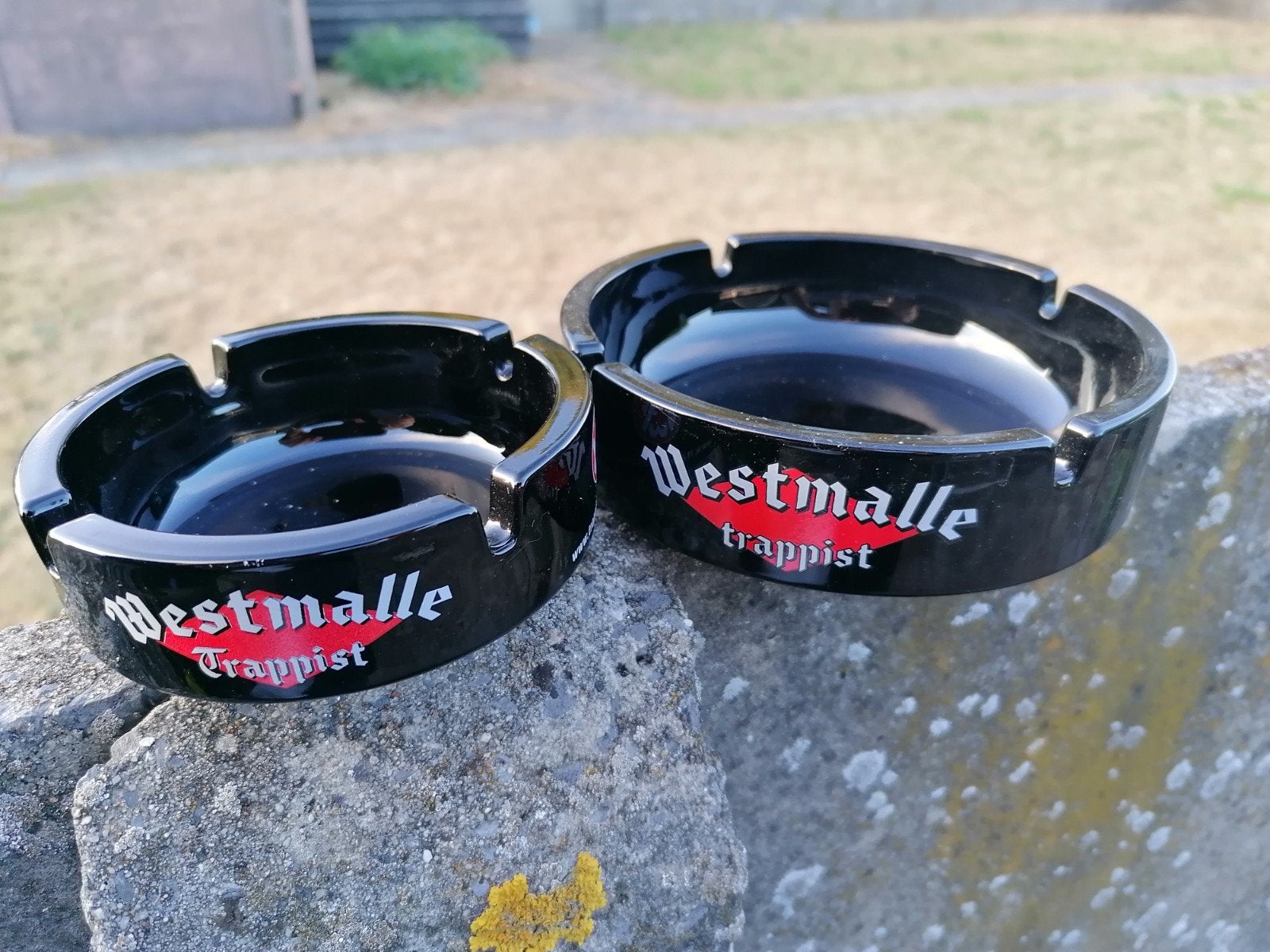 2 oudere Westmalle asbakken., Verzamelen, Biermerken, Ophalen of Verzenden