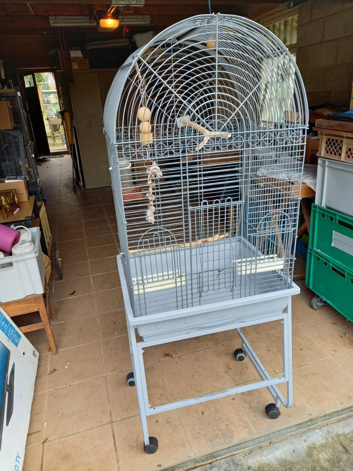 Belle grande cage volière sur roulettes, Animaux & Accessoires, Enlèvement, Volière