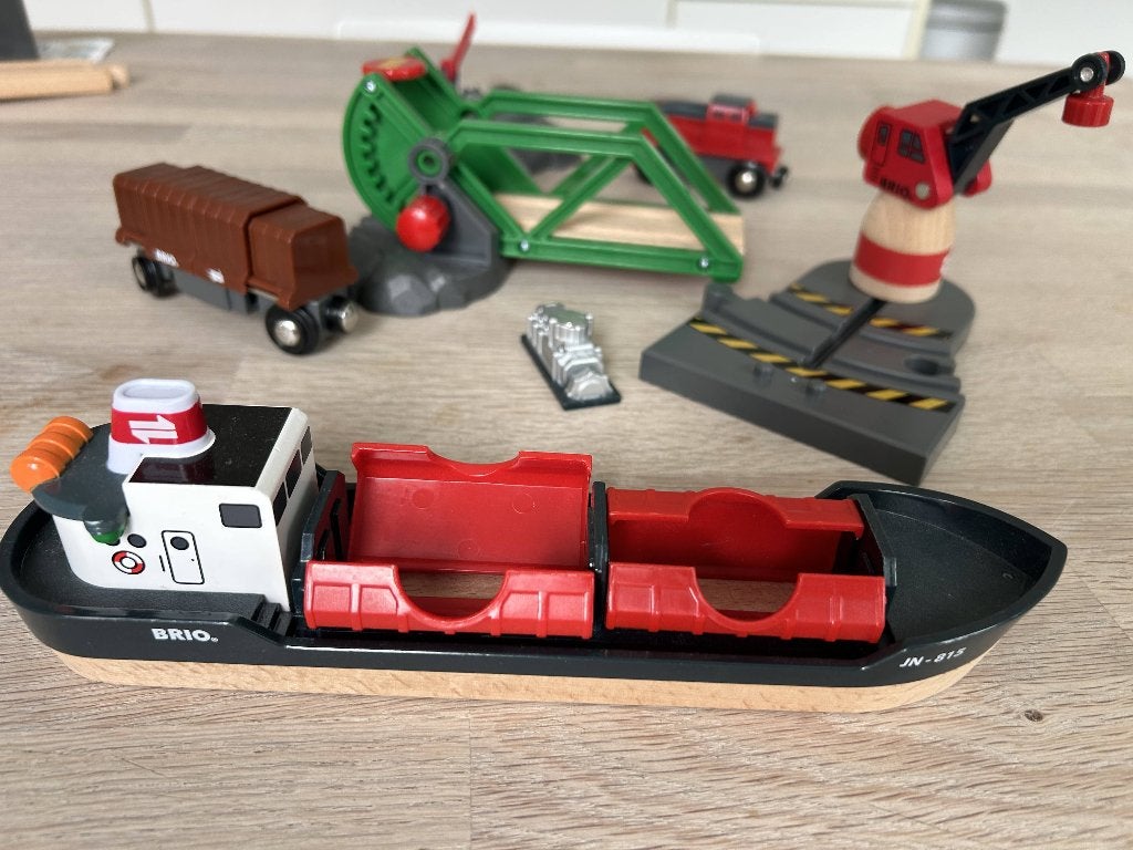 Brio set: boot, locomotief, ophaalbrug, kraan enz., Kinderen en Baby's, Speelgoed | Houten speelgoed, Ophalen, Zo goed als nieuw