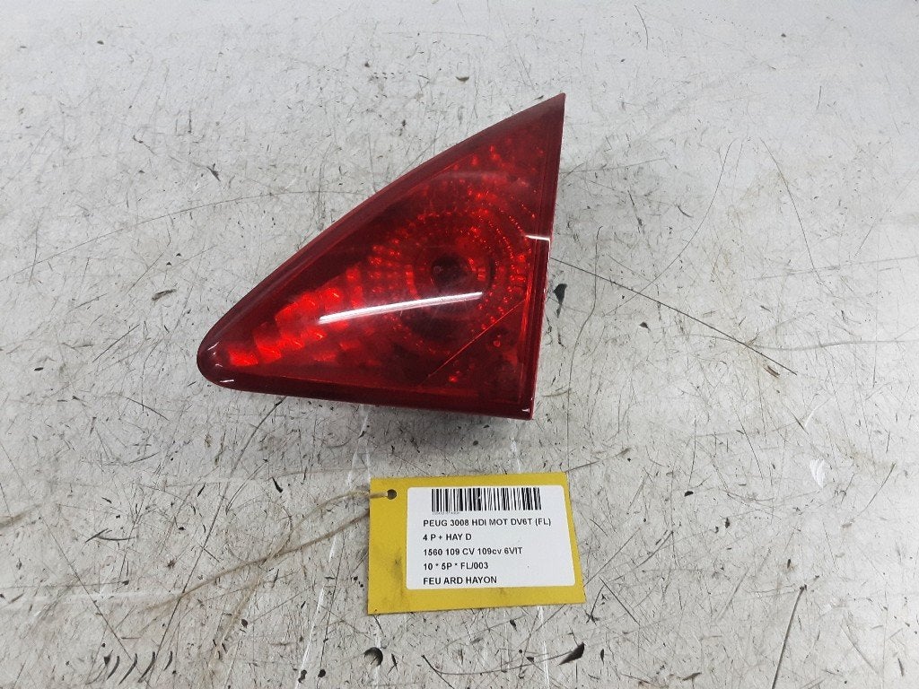 PANNEAU ARRIÈRE DROIT AVEC LAMPE Peugeot 3008 I (0U / HU), Mevr. I. Hauben, Utilisé, Rue de l'Espoir 34 34
4030  GRIVEGNÉE, BE