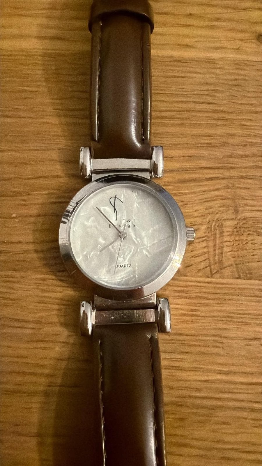2 verschillende dames horloges, Handtassen en Accessoires, Ophalen of Verzenden, Zo goed als nieuw