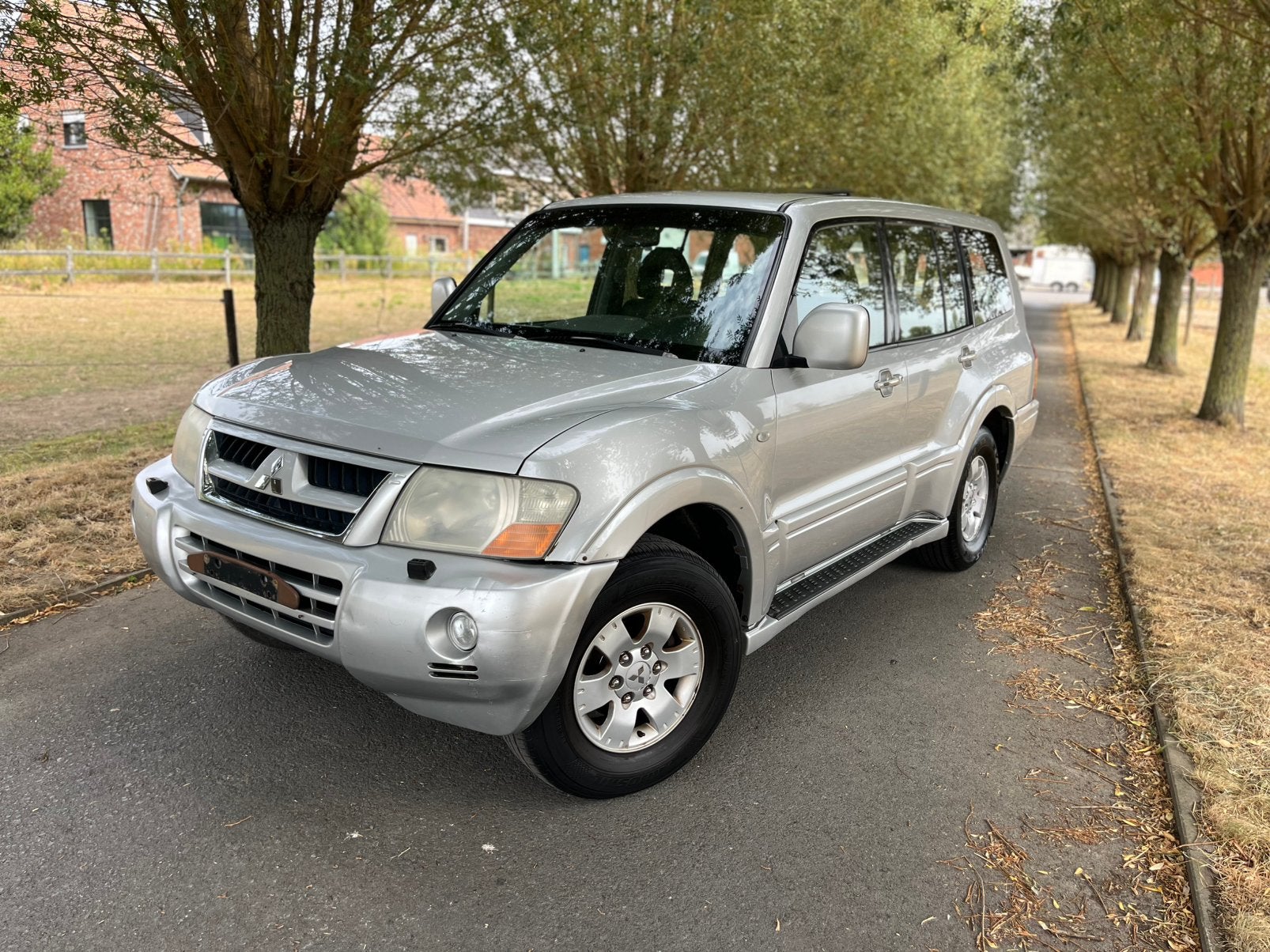 Mitsubishi Pajero 4M41 3.2 Di-D Auto. Cargo léger+7 sièges, Autos, Argent ou Gris, Achat, 7 places, Carnet d'entretien