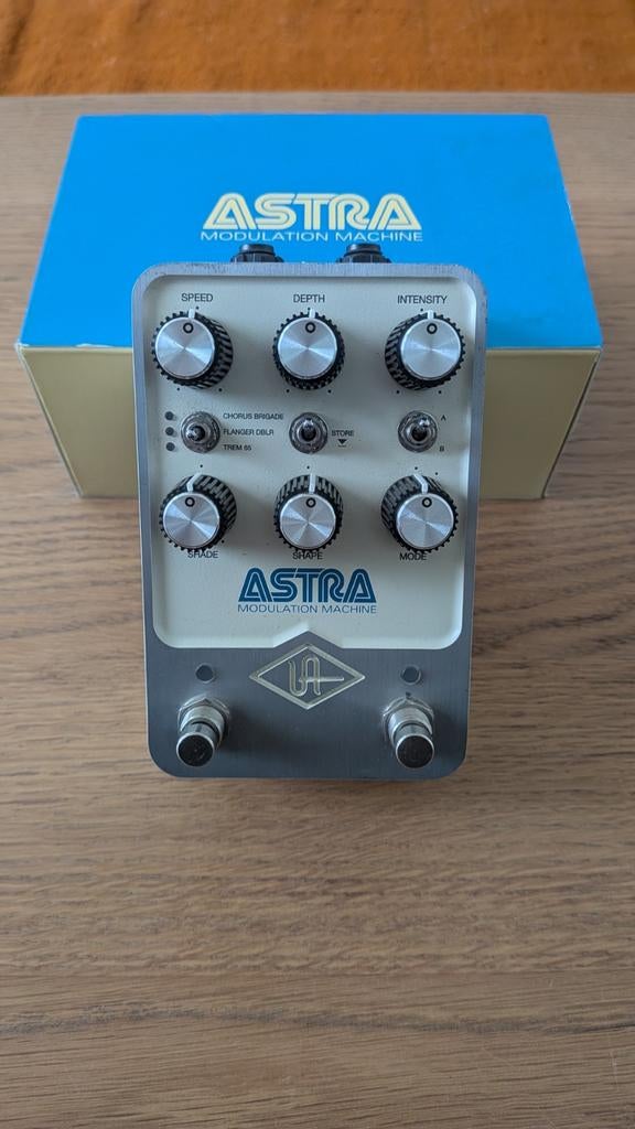 Universal Audio Astra Modulation Machine, Musique & Instruments, Effets, Chorus, Multi-effet, Enlèvement ou Envoi
