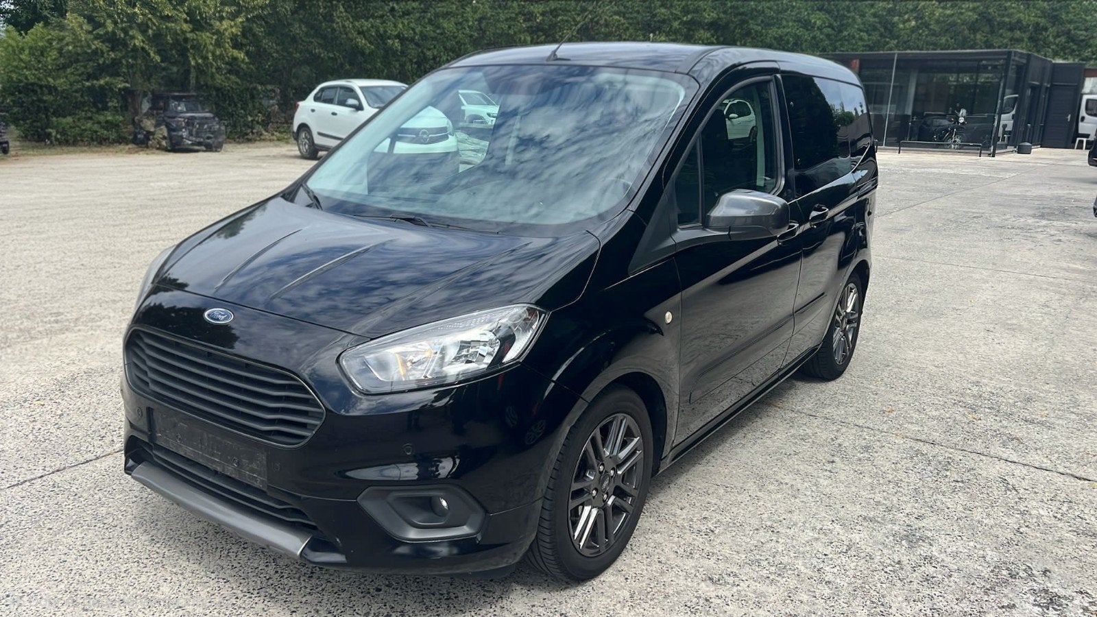 Ford Tourneo Courier *benzine* CARPLAY * FACELIFT, Auto's, Ford, Navigatiesysteem, Zwart, Bedrijf, 5 deurs