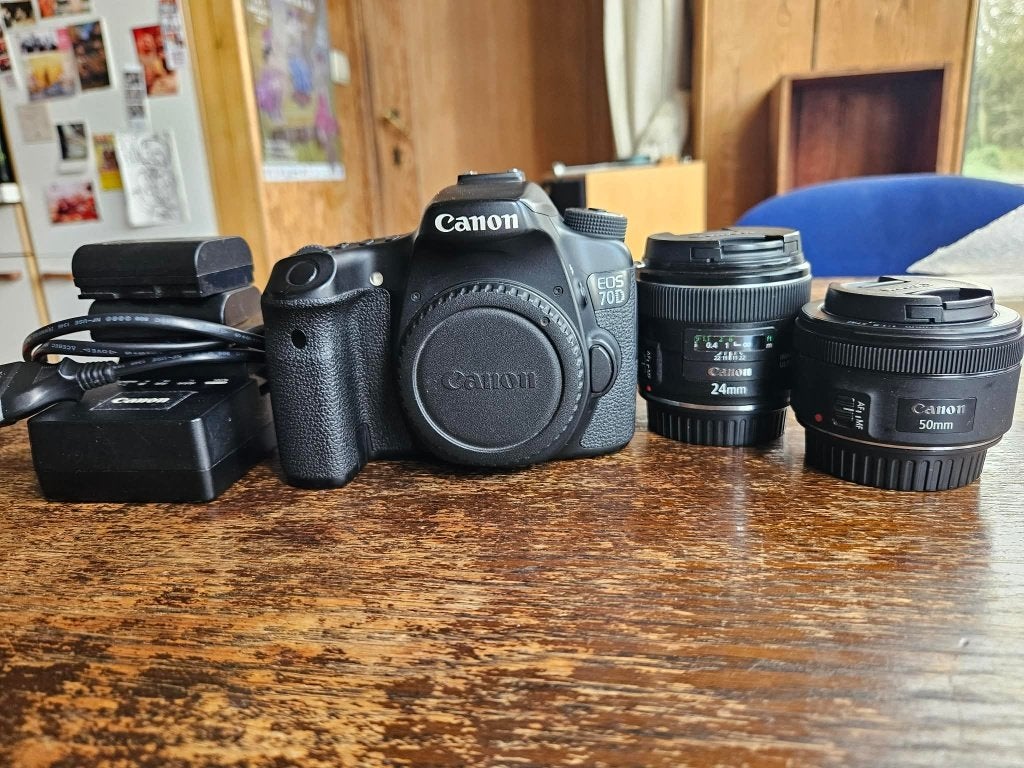 Canon EOS 70D + EF 24 mm + EF 50mm + chargeur & batteries, Audio, Tv en Foto, Ophalen, Spiegelreflex, 20 megapixels, Geen optische zoom