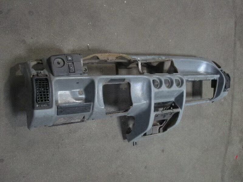 DASHBOARD Opel Corsa A (01-1982/03-1993) (90-321-001), Bahnhofsplatz 65423 Rüsselsheim am Main, DE, Gebruikt, Opel, Opel Automobile GmbH
