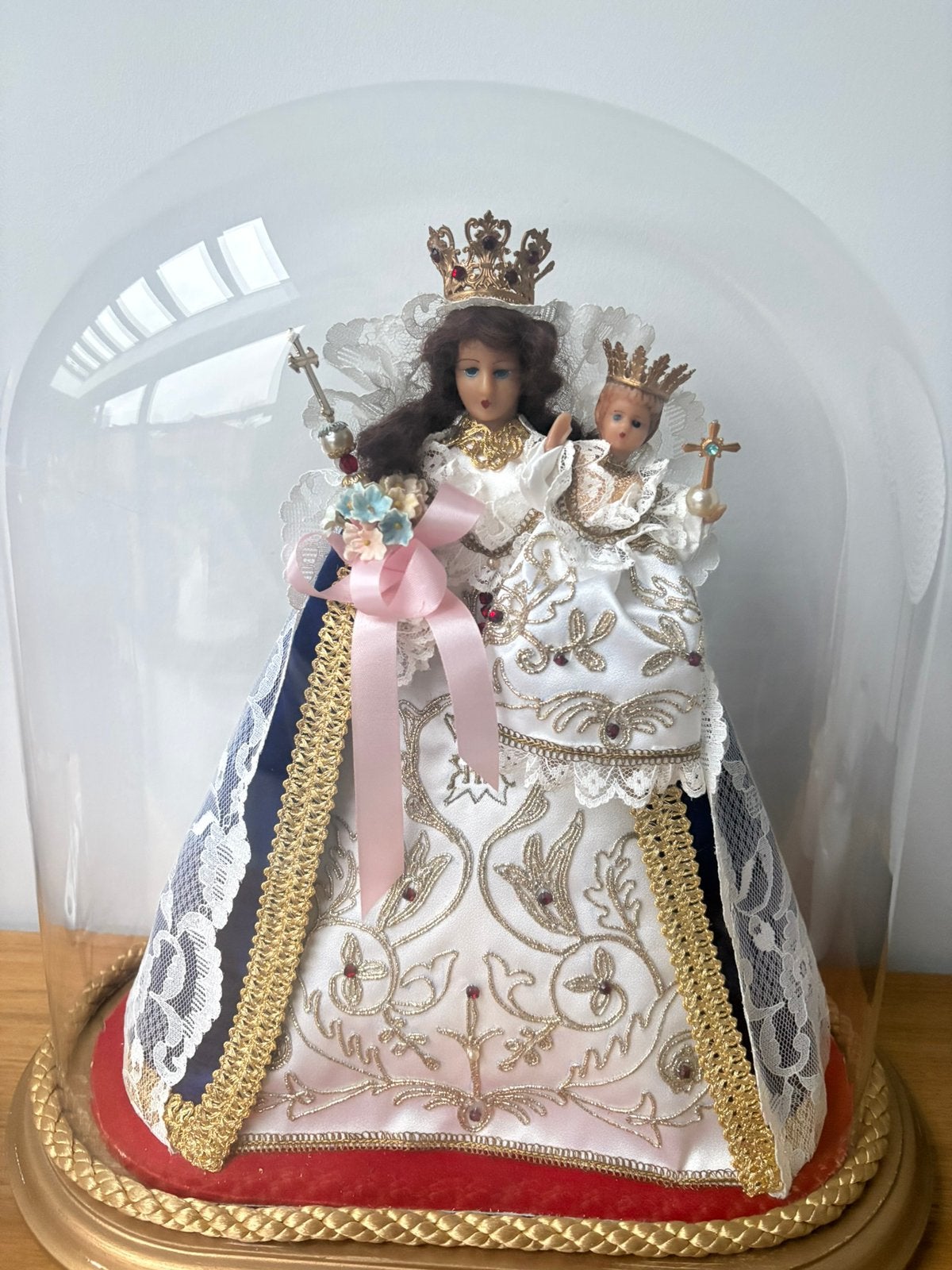 Maria beeld onder stolp, Ophalen