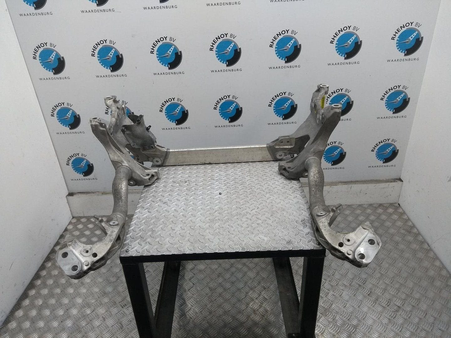 AUDI A4 SUBFRAME VOOR 8T0399315H 2008, Enlèvement ou Envoi, Utilisé, Stiba membre