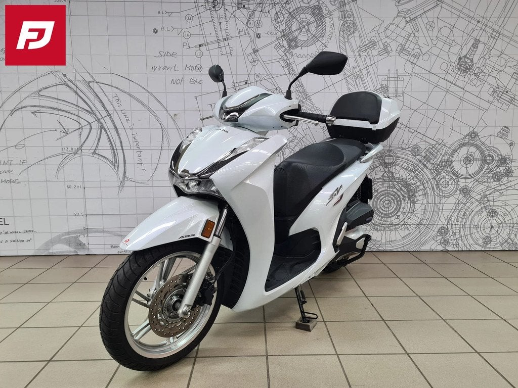 Honda SH 350 (année de construction 2022), Motos, 350 cm³, Scooter, Entreprise, 12 à 35 kW