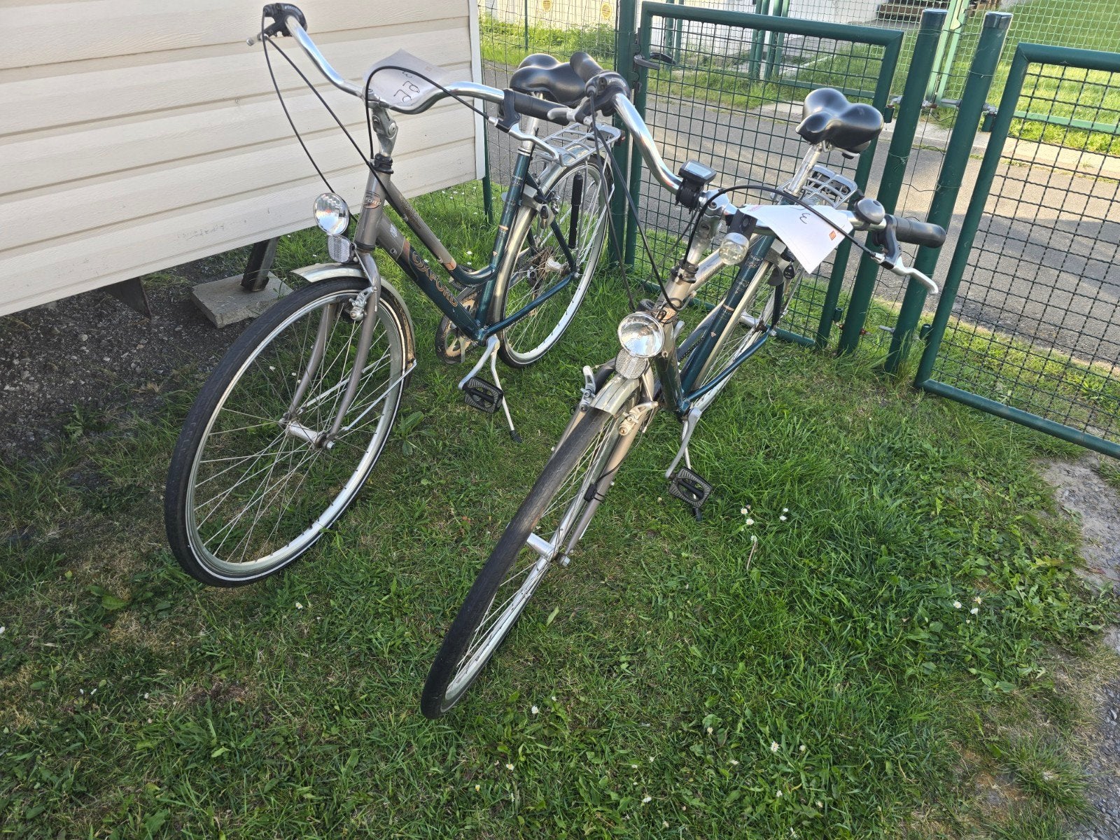 2 velos  de ville pour homme et femme oxford, Vélos & Vélomoteurs, Vélos | Tandems, Enlèvement