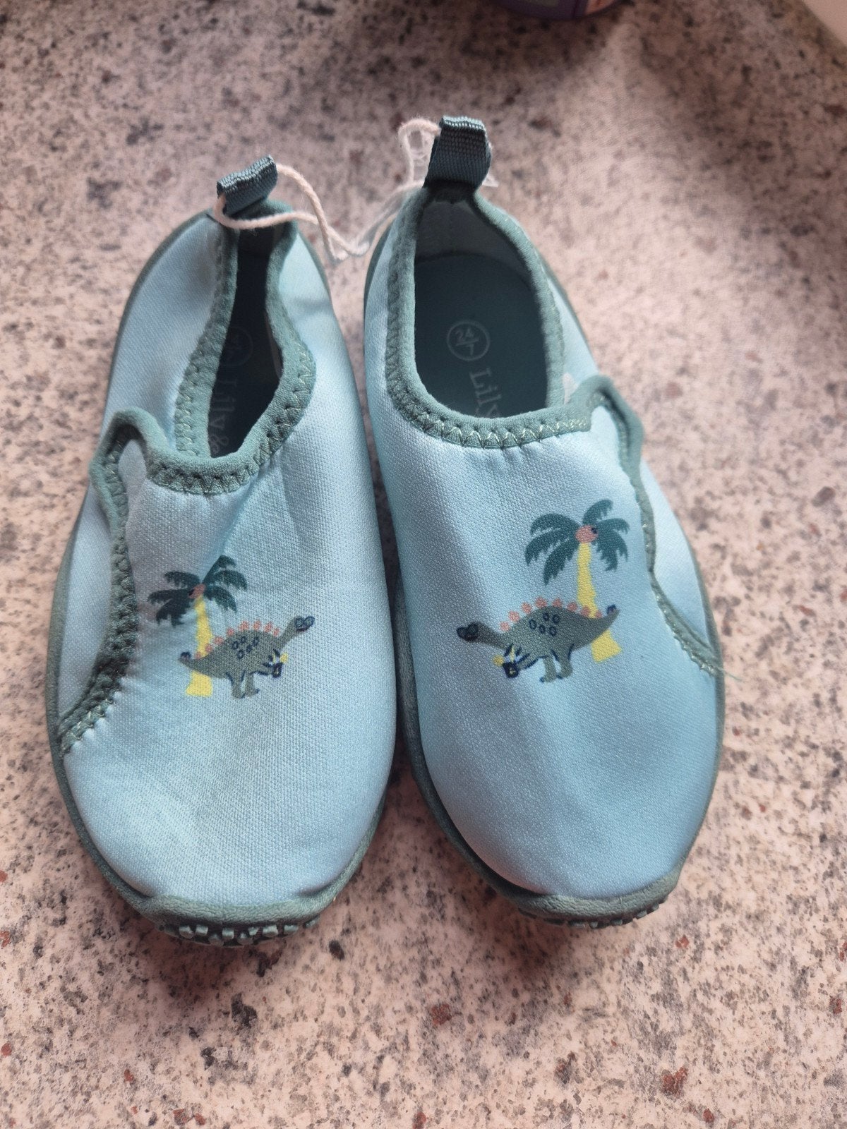 nieuwe waterschoenen maat 24, Kinderen en Baby's, Babykleding | Schoentjes en Sokjes, Ophalen