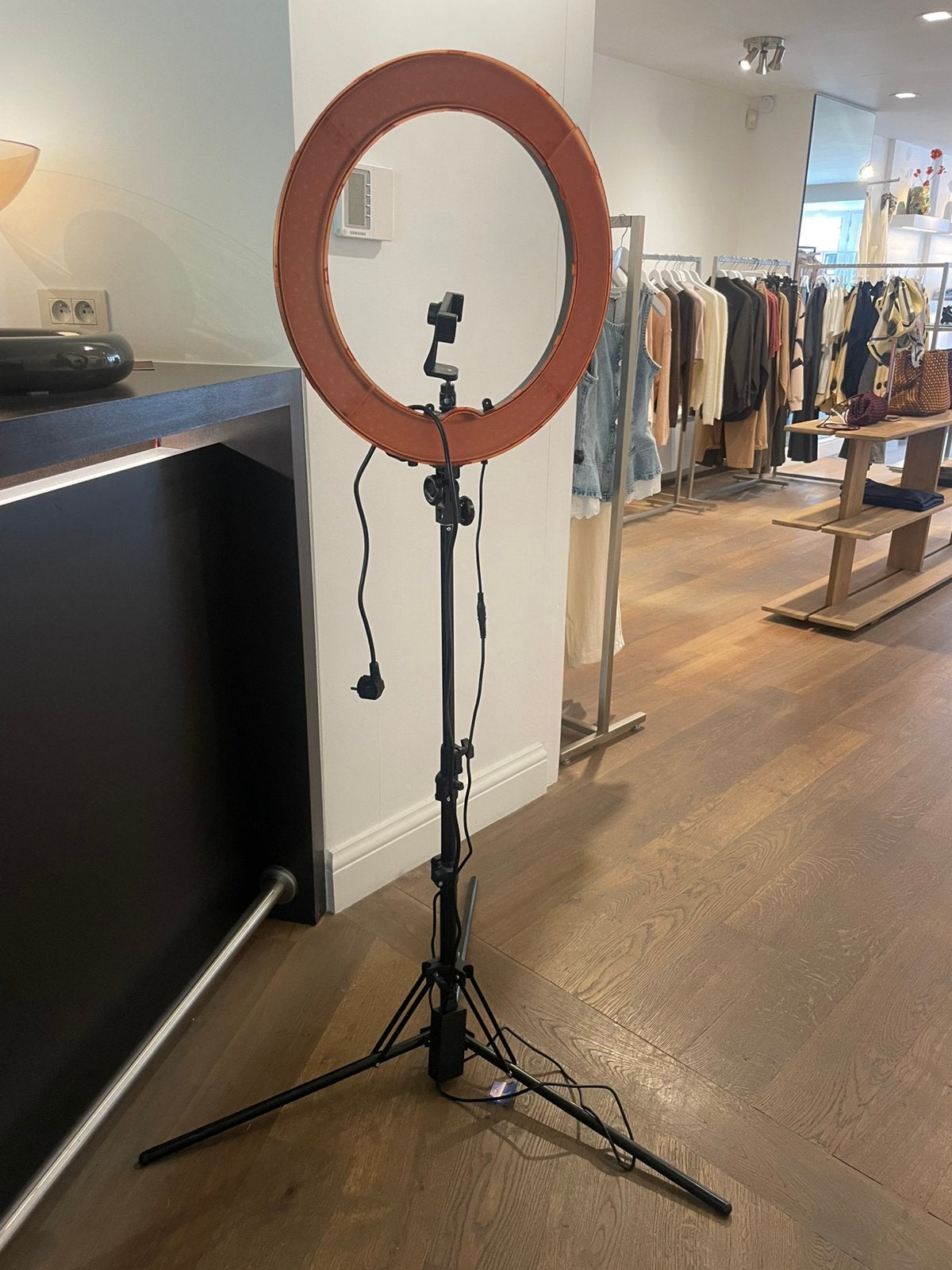 Lamp op statief, Ophalen, Telefoonhouder, Statief, Zo goed als nieuw