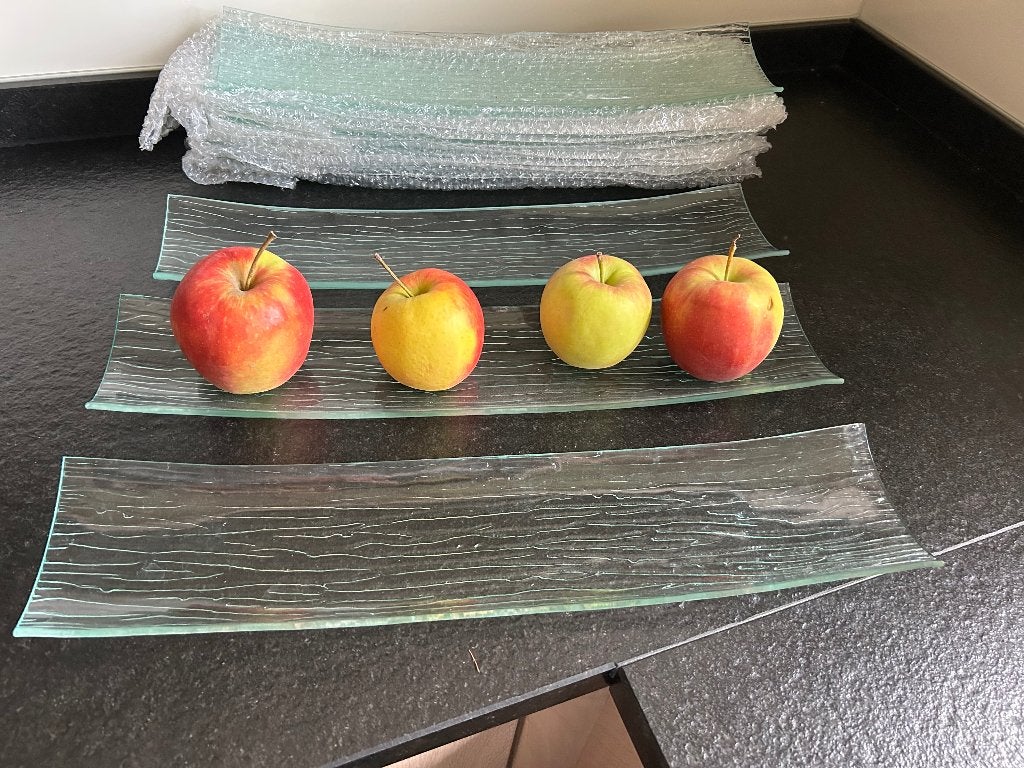 Nieuwe glazen schalen, Ophalen, Nieuw