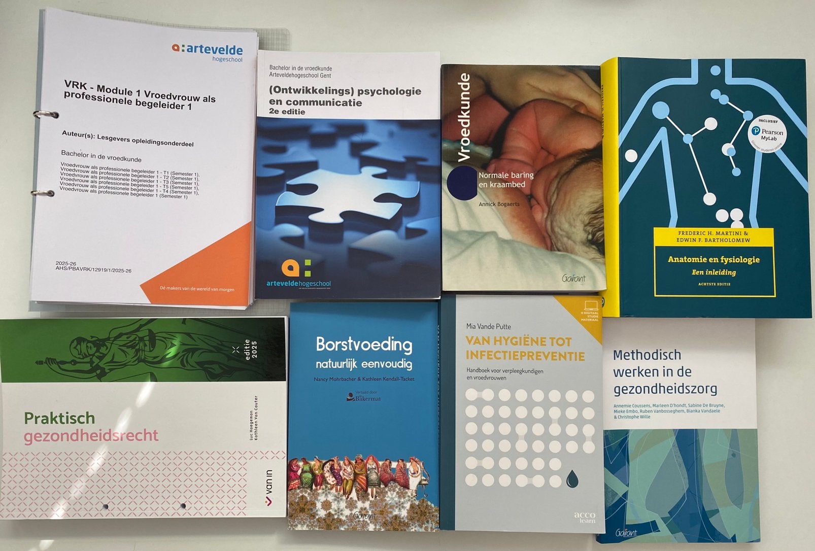 Schoolboeken 1j Vroedkunde ArteveldeHogeschool, Boeken, Ophalen, Nederlands