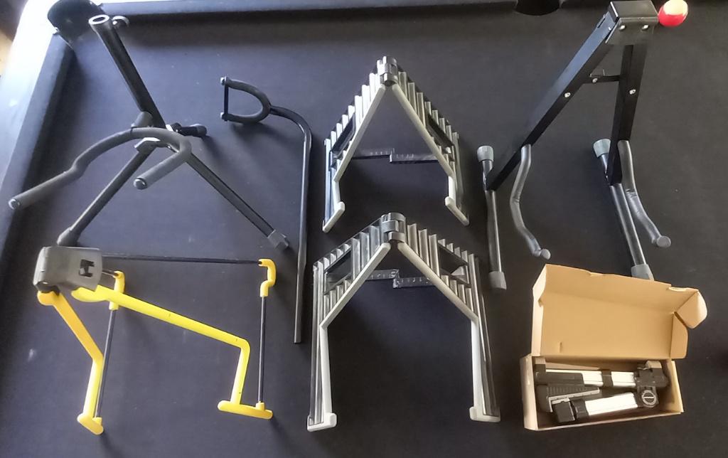 Neufs (50): Stands guitares élec & acoustiques & supp.muraux, Musique & Instruments, Enlèvement ou Envoi, Neuf, Pied pour instrument