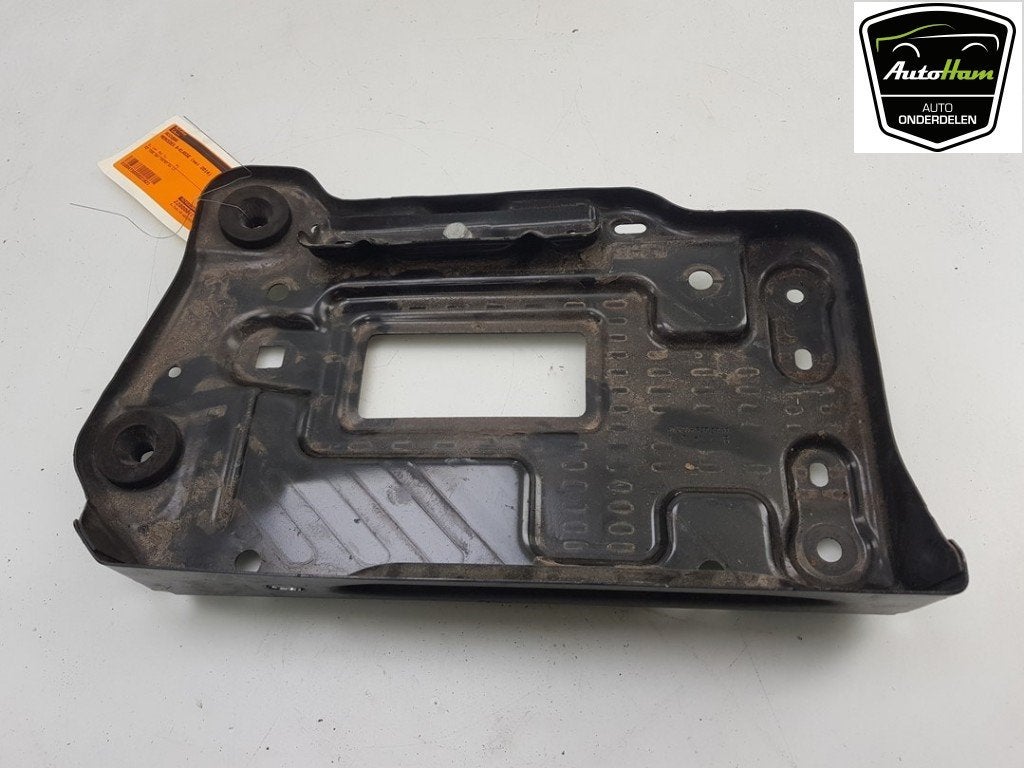 BAC A BATTERIE B (W246 / W242) (|A2466200018|), Mercedes-Benz, Utilisé, Dialog.mb@mercedes-benz.com, Mercedes-Benz AG