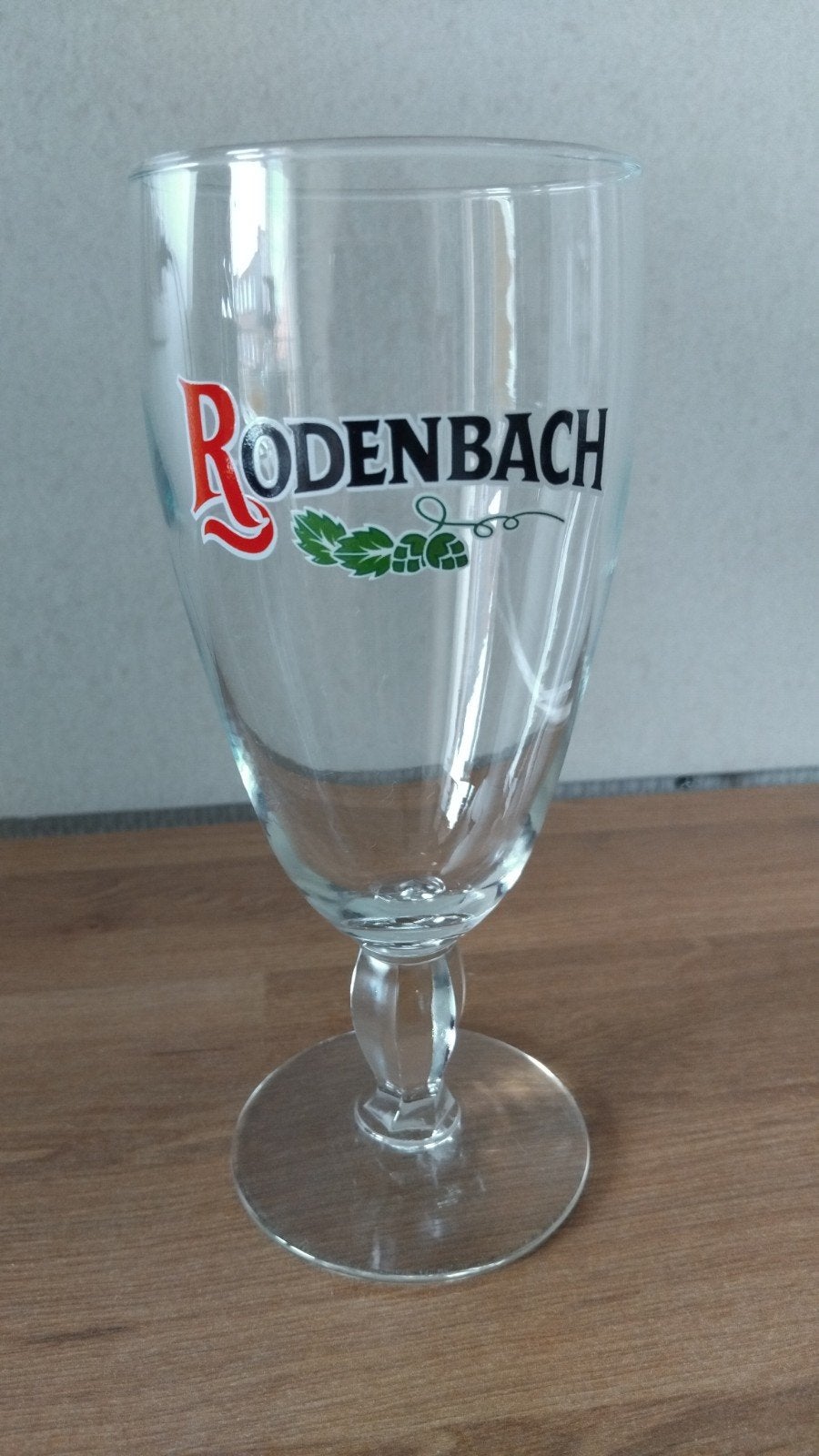 verre à bière RODENBACH sur pied, Enlèvement ou Envoi, Neuf, Verre ou Verres, Autres marques