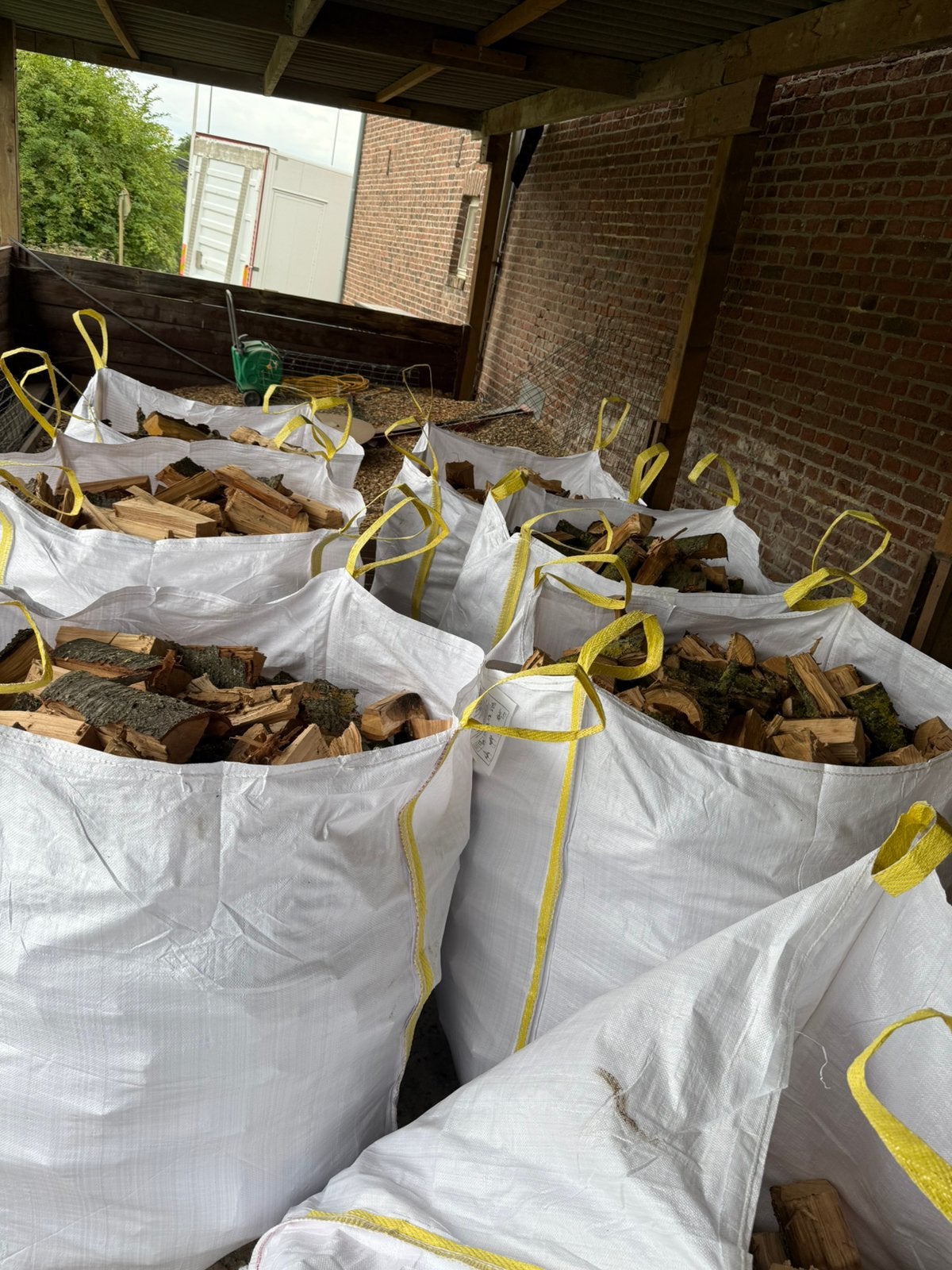 Brandhout, Ophalen
