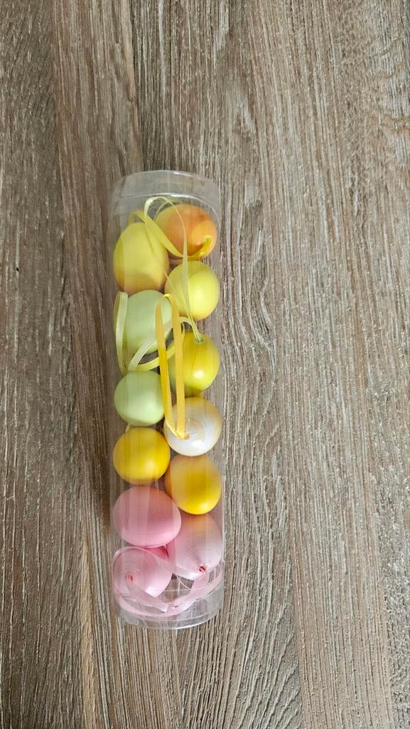 Paaseieren, Diversen, Ophalen