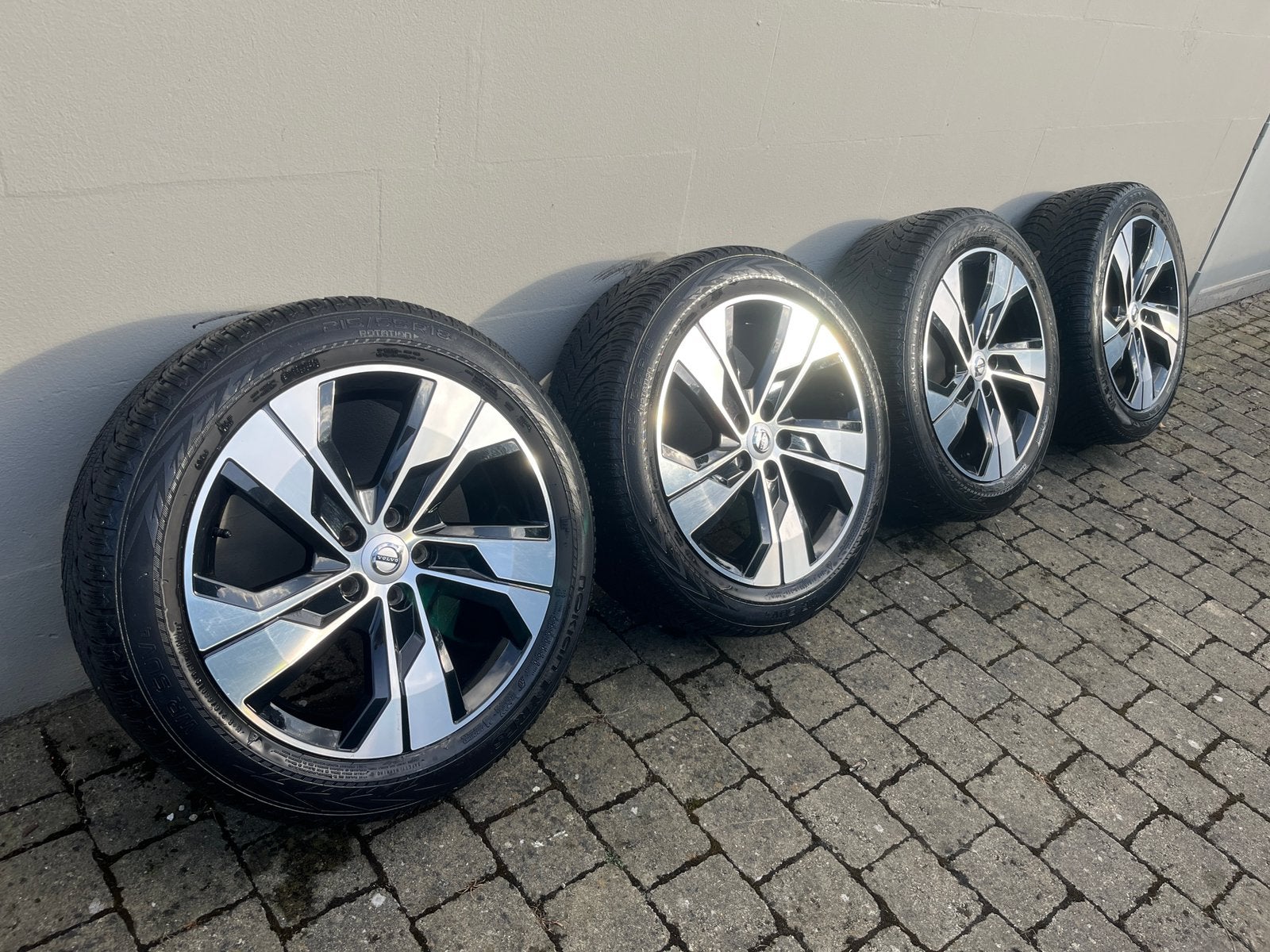 Volvo V60 18inch bandenset, Pneus et Jantes, 4 Saisons, Véhicule de tourisme, 18 pouces