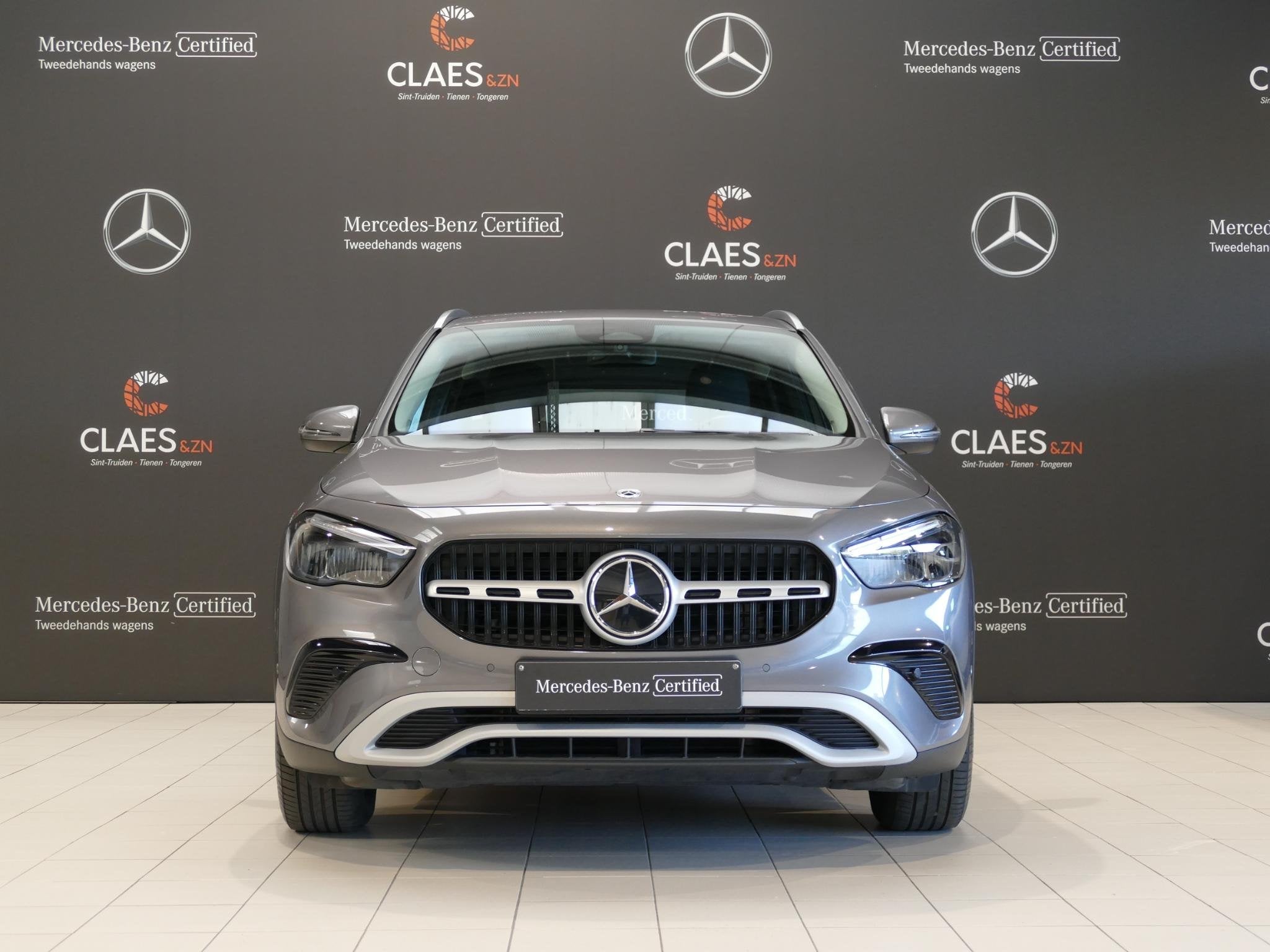 Mercedes-Benz GLA-klasse 180d Business Line DOS 8411, Stof, Gebruikt, 4 cilinders, Bedrijf