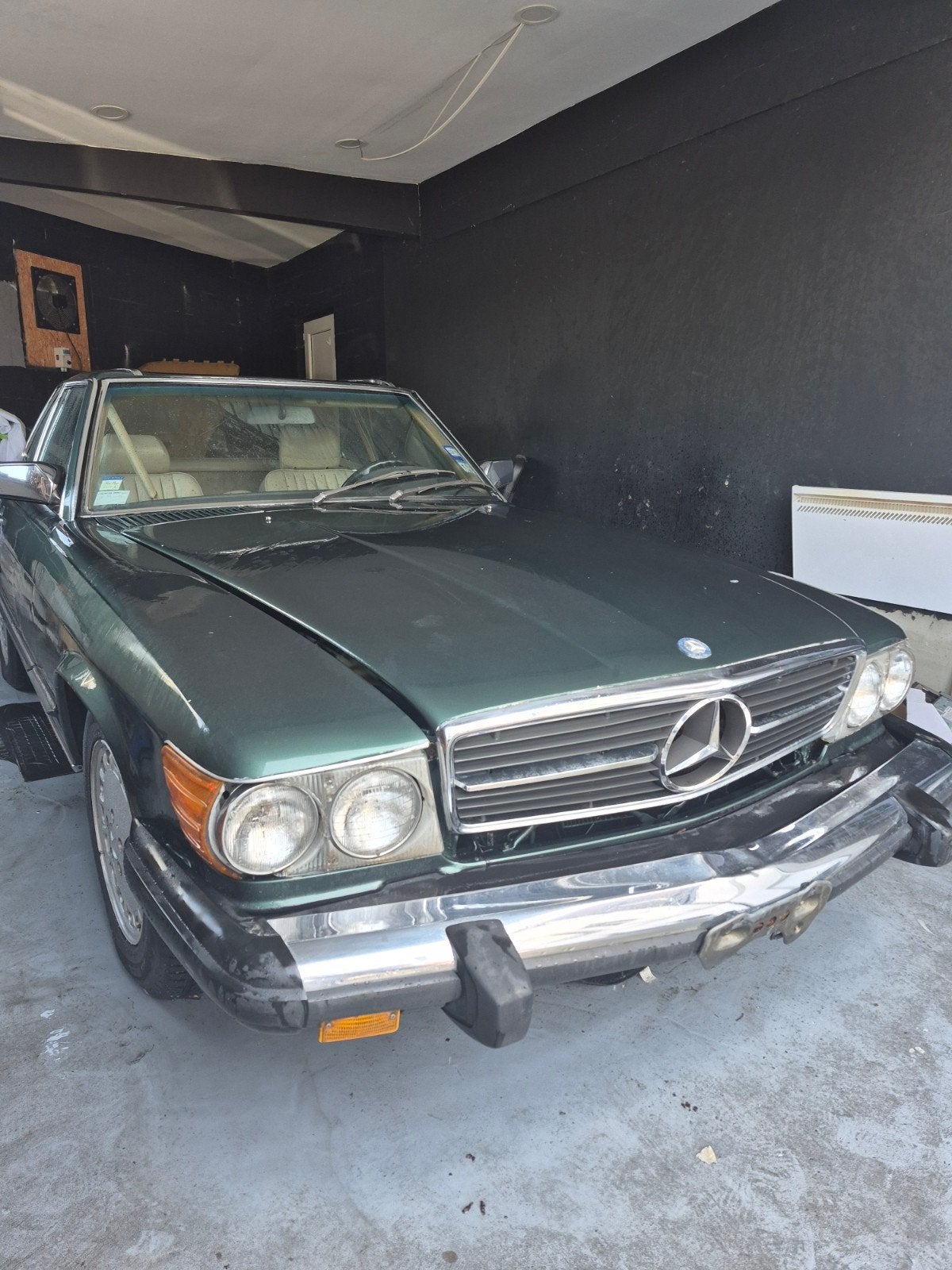 Mercedes Benz SL 560 anne 1989 oldtimer essence automatique, Auto's, Mercedes-Benz, Automaat, Cabriolet, Bedrijf, SL