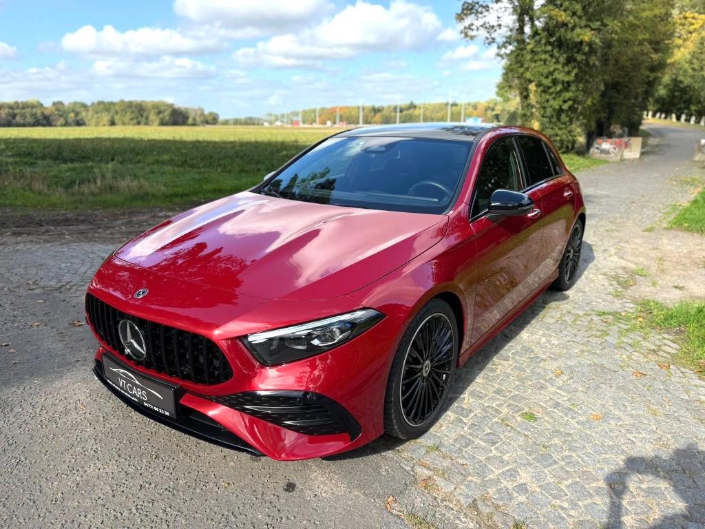 MERCEDES A200 / AMG PAKKET / 19" velgen / CARPLAY/ ACC, 4 cilinders, 120 kW, 1332 cc, A-Klasse