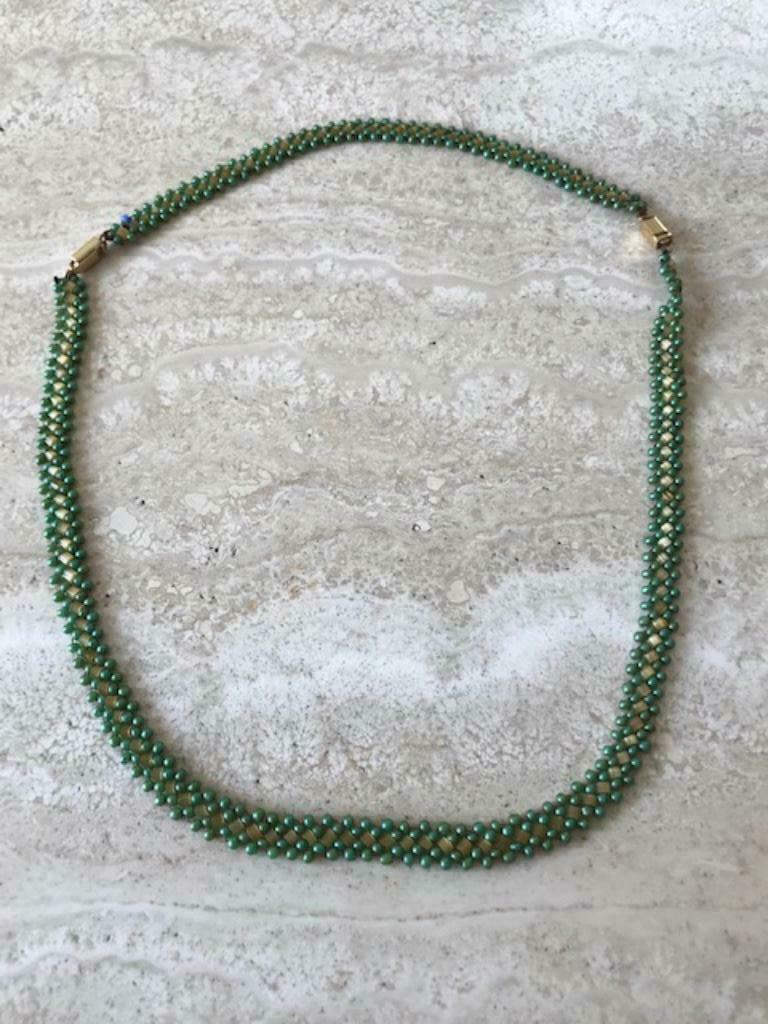 Groene halsketting (zn2431), Bijoux, Sacs & Beauté, Colliers, Enlèvement ou Envoi, Comme neuf, Vert, Synthétique