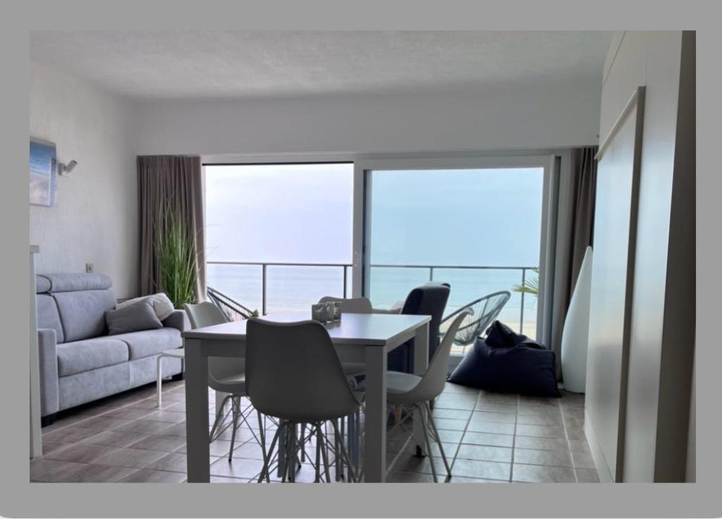 Te huur Studio Middelkerke met uitzicht op zee 4 personen., Antwerpen of Vlaanderen, Appartement, Internet, Aan zee