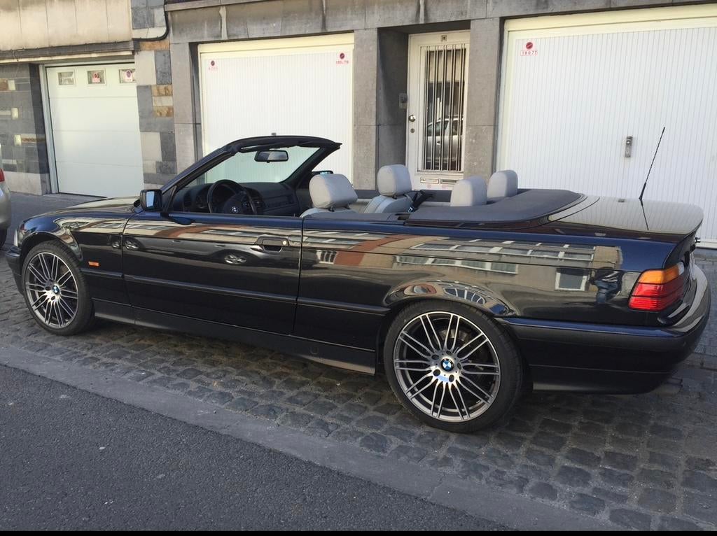 Bmw 320i cabriolet Davos remis à neuf de collection, Autos, Cuir, Achat, Cabriolet, Noir