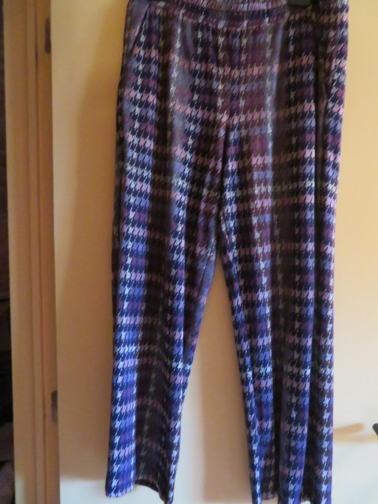 Damesbroek, Ophalen of Verzenden, Zo goed als nieuw, Maat 46/48 (XL) of groter