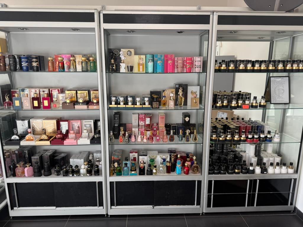 Vitrine kast 100x200 prijs per stuk, Ophalen