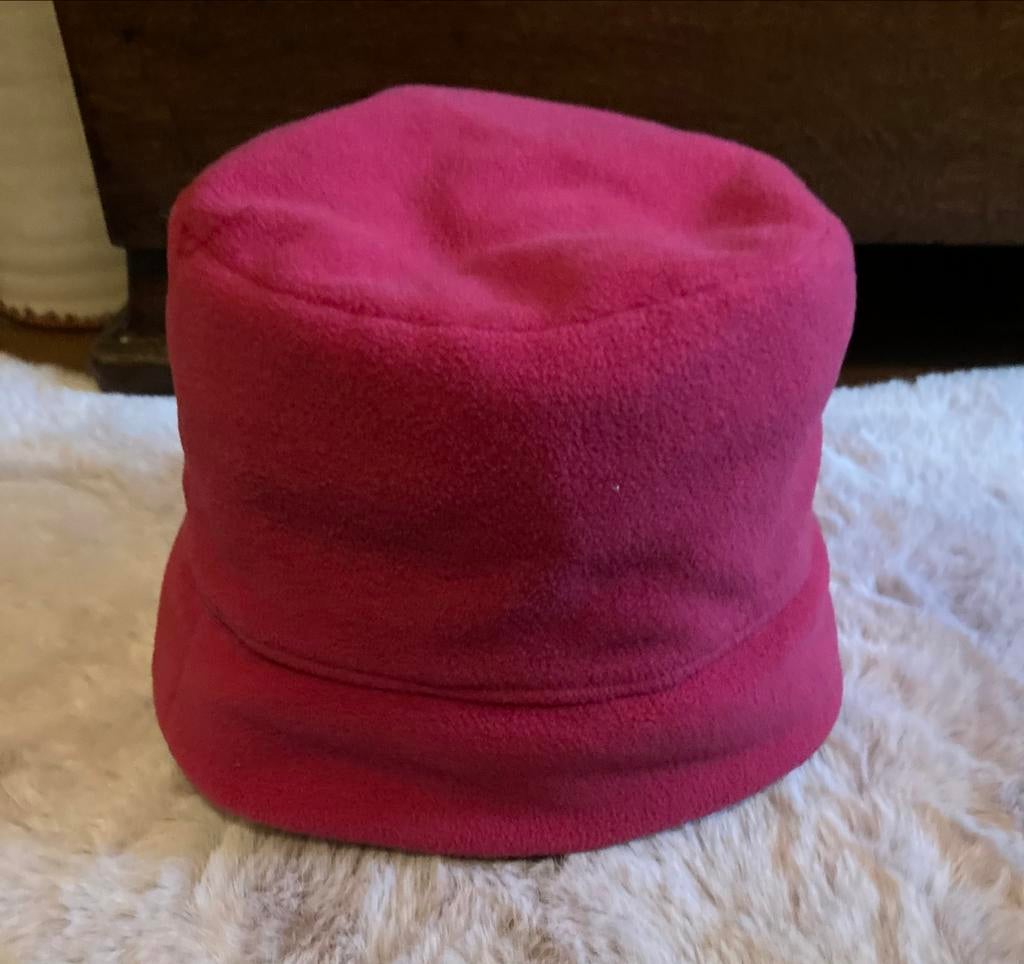 Bonnet polaire épais doublé rose de la marque Esprit., Neuf, Enlèvement ou Envoi, Esprit, Chapeau