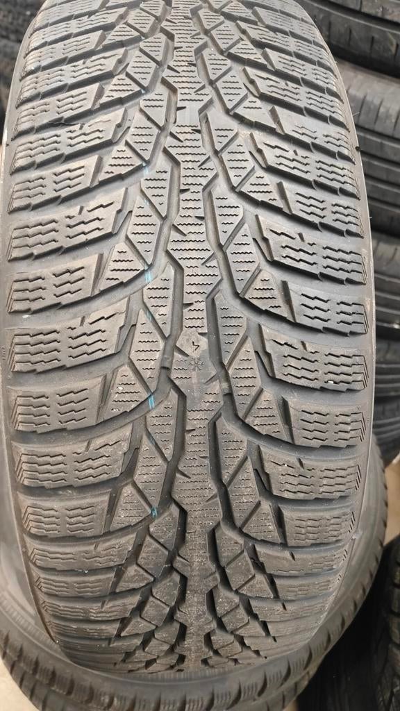 215/60r16 Nokian 35€ chacun avec montage et équilibrage, Enlèvement ou Envoi