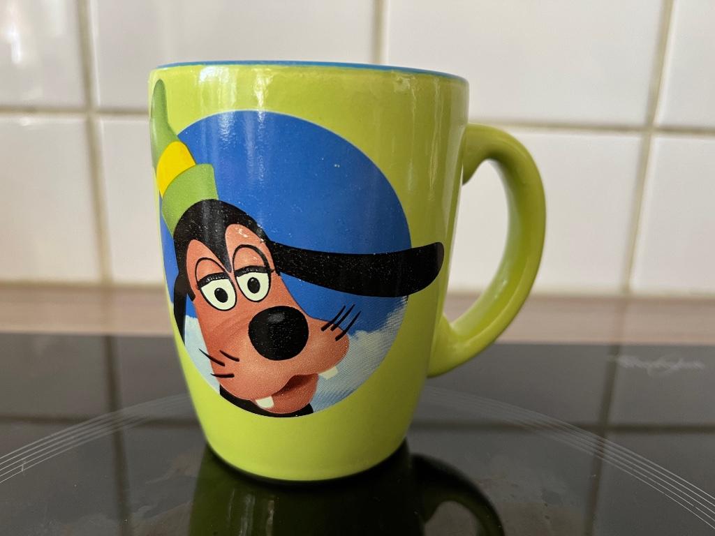 Tasse Dingo Disney Esso, Verzamelen, Disney, Ophalen of Verzenden, Goofy of Pluto, Gebruikt, Servies