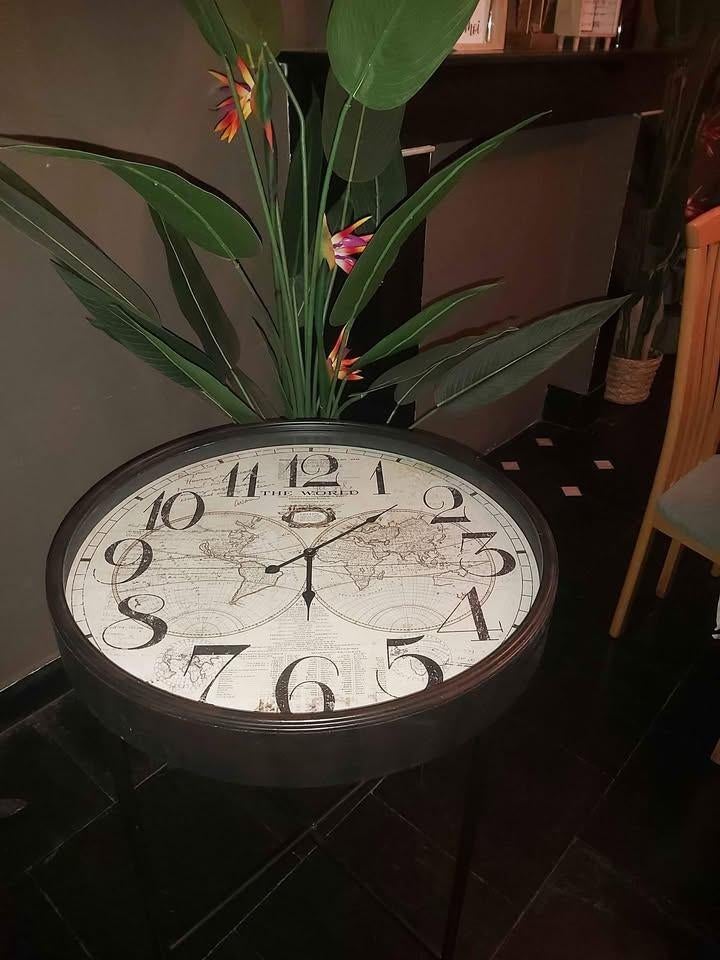 Table Horloge magnifique Maison du Monde, Verre, Rond, Comme neuf, Enlèvement