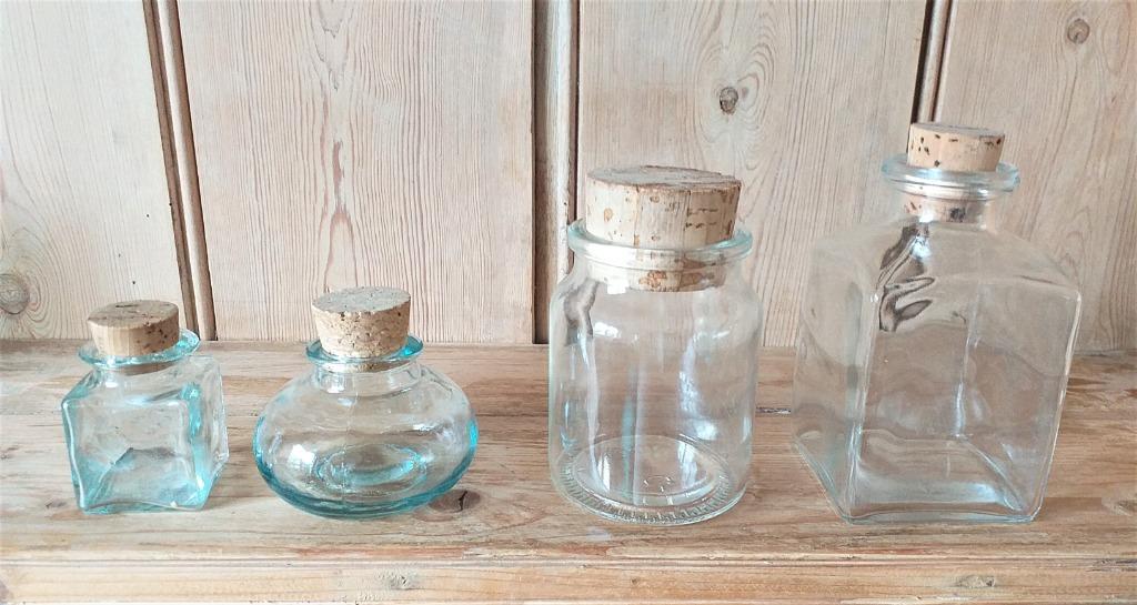 4 petits  pots en verre avec bouchon en liège, Enlèvement ou Envoi, Utilisé, Verre