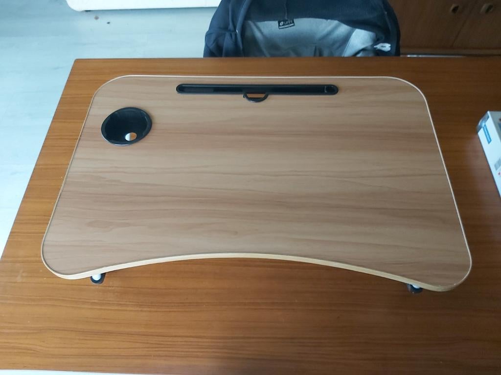 Table pliable pour usages divers, Enlèvement