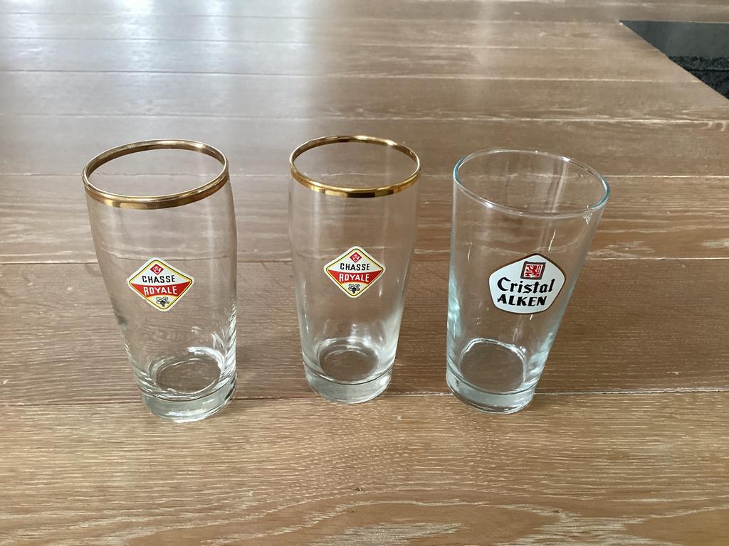 3 oude bierglazen en 1 duvelglas van 1971, Verzamelen, Ophalen
