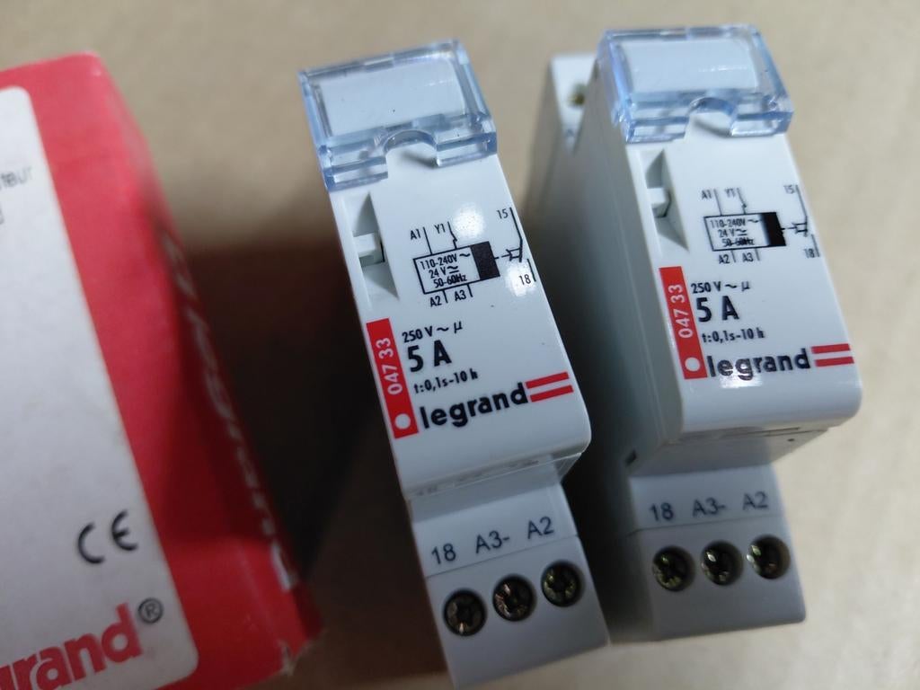 Relais temporisé 5 amp 250 v Legrand, Enlèvement ou Envoi, Neuf, Autres types