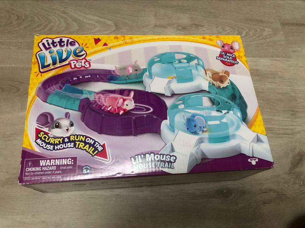 Muis racebaan,muis maakt geluidjes,rijd ook rond zonder baan, Kinderen en Baby's, Ophalen of Verzenden, Zo goed als nieuw