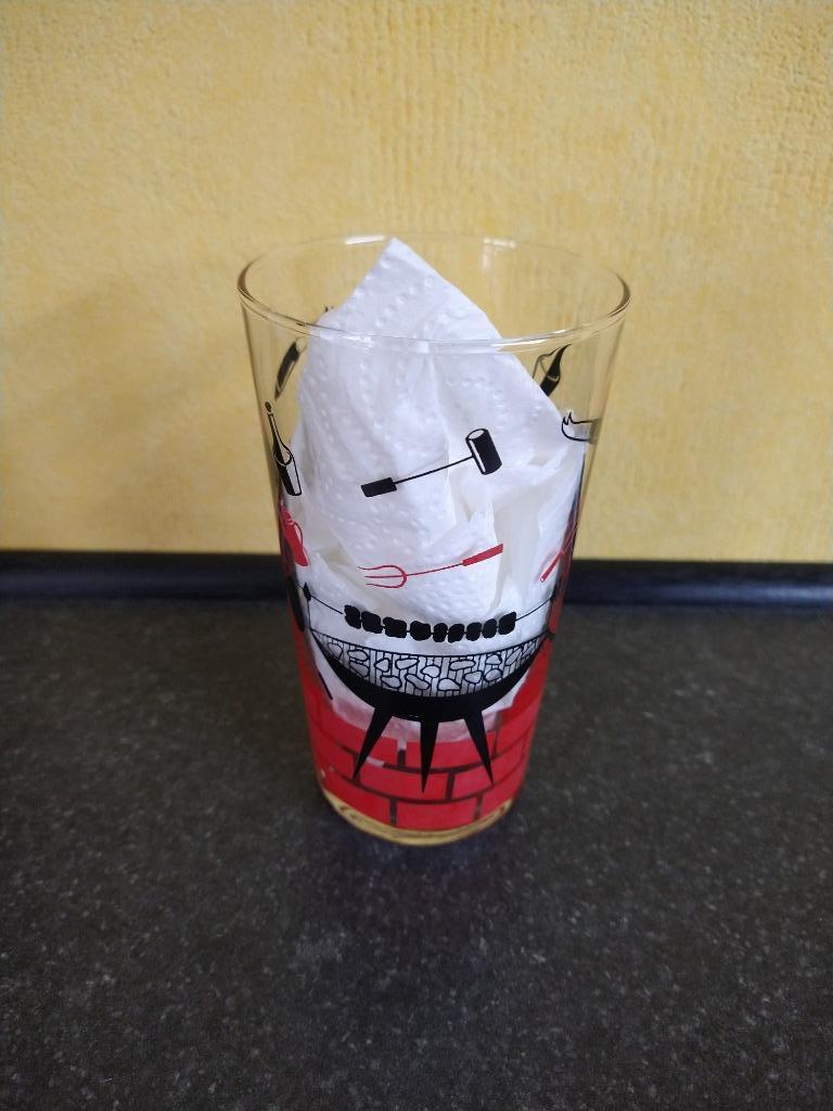 Oud glas met barbecue, Collections, Enlèvement