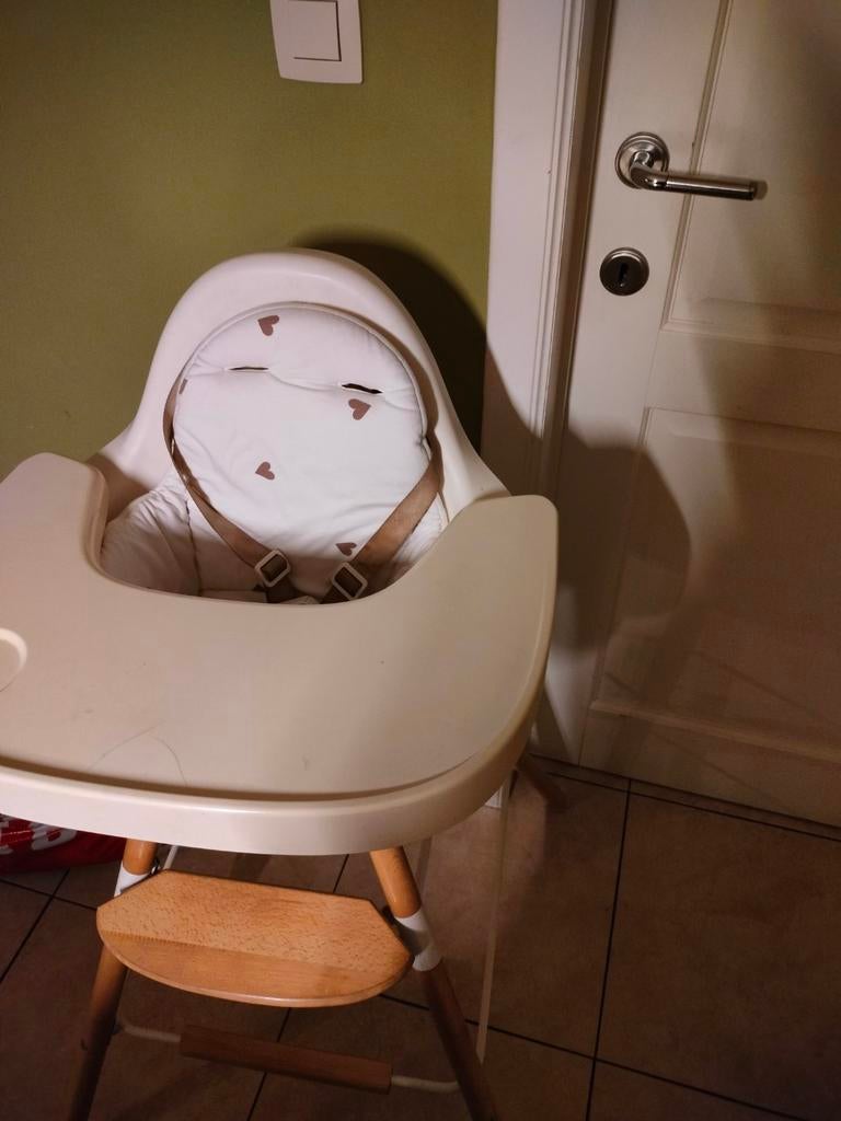 Eetstoel met kussen van childwood evolu., Ophalen