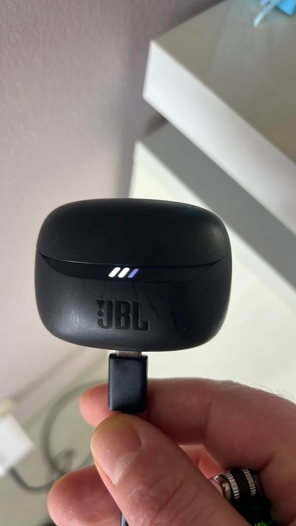 Jbl case, Ophalen of Verzenden, Zo goed als nieuw
