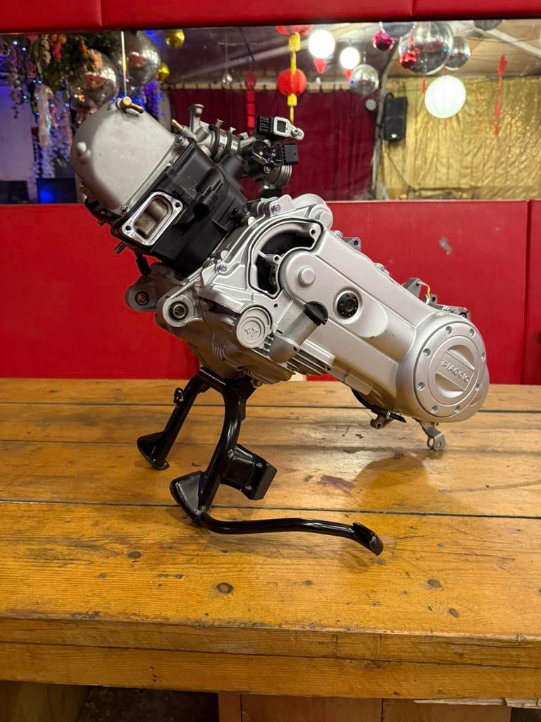 Bloc moteur Vespa E5 neuf avec 0 km, Enlèvement, Neuf