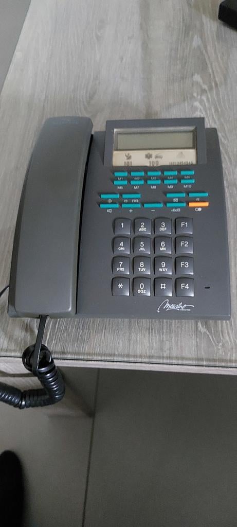 Belgacom maestro  telefoon kan staand of hangend, Telecommunicatie, Vaste telefoons | Niet Draadloos, Ophalen of Verzenden