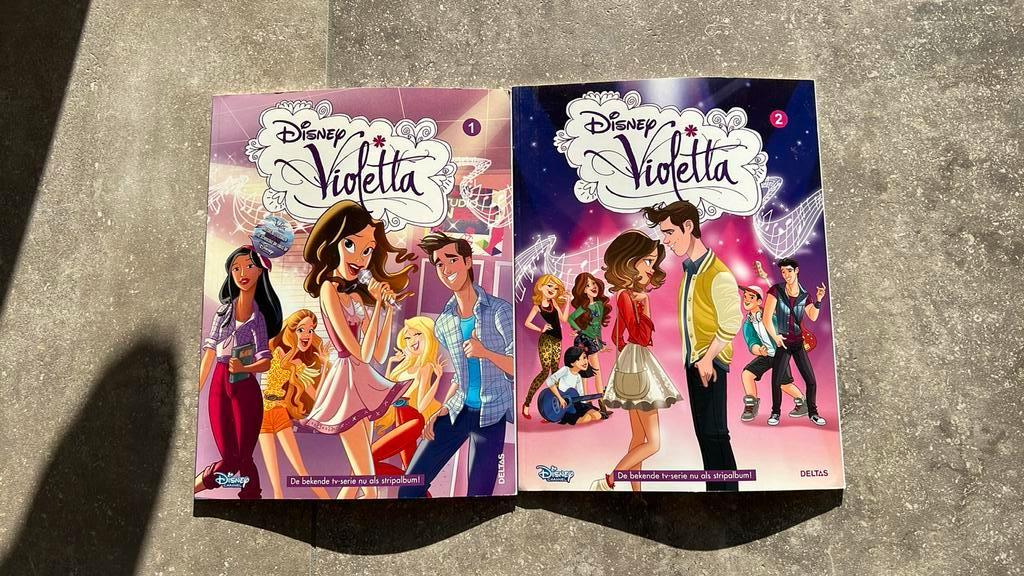 2 strips Disney violetta, Boeken, Meerdere comics, Ophalen of Verzenden, Zo goed als nieuw