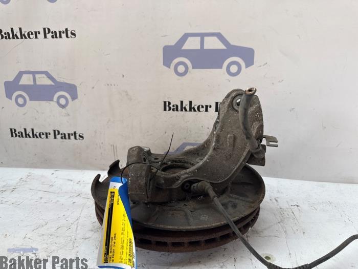 Fusee rechts-voor van een Volkswagen Passat, Gebruikt, -, Volkswagen, -