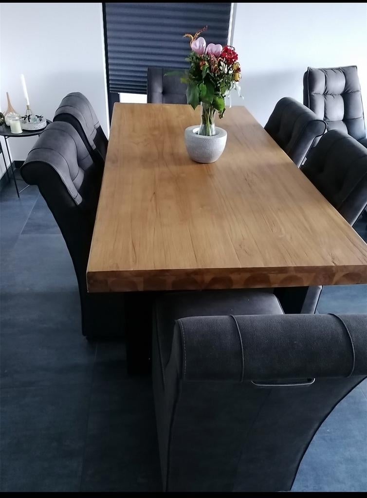 Eettafel en stoelen in perfecte staat, Huis en Inrichting, Ophalen, Zo goed als nieuw, Landelijk, 4 tot 6 stoelen