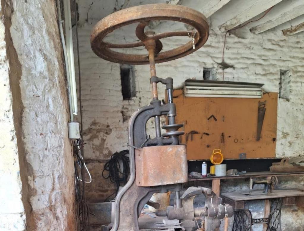 Ancienne foreuse, Ophalen